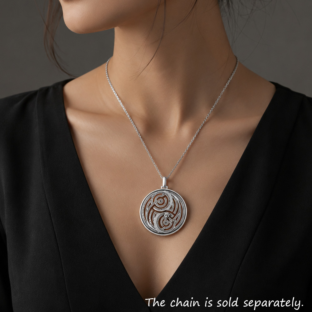 Panther Maze Round Pendant Bra - Men'S Accessories Jewelry Brands 리뷰 및 가격