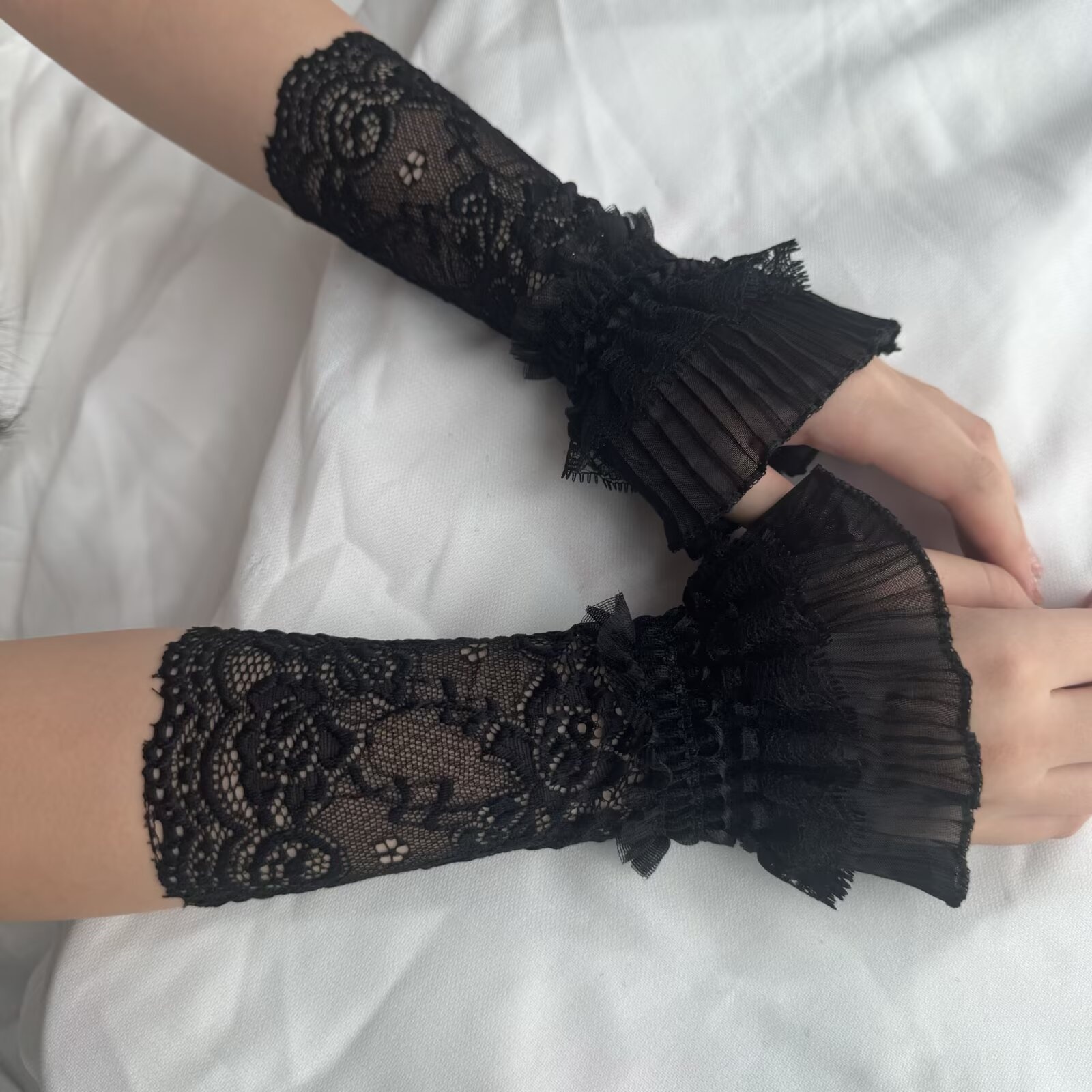 Lace Hollow Wrist Covers Trump - Men Accessories Wedding 리뷰 및 가격