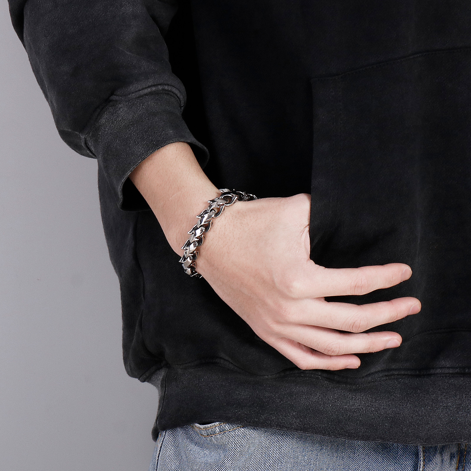 KALEN Polished Chunky Bracelet - Men Accessories Bd 리뷰 및 가격