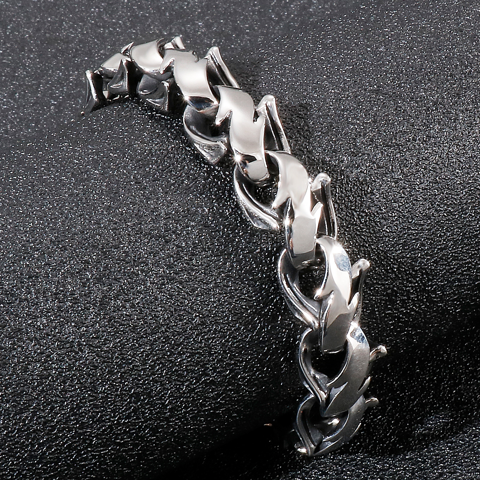 KALEN Polished Chunky Bracelet - Men Accessories Bd 리뷰 및 가격